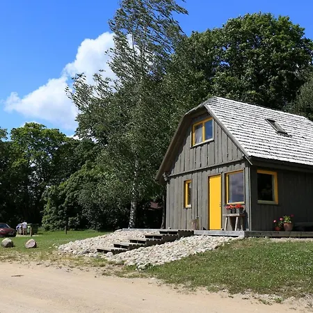 Brivdienu Maja Polisi *
